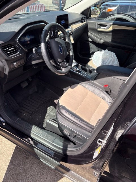 2021 Ford Escape Titanium