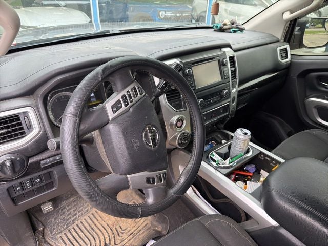 2017 Nissan Titan SV