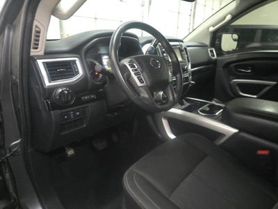 2017 Nissan Titan SV