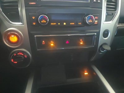 2017 Nissan Titan SV