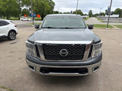 2017 Nissan Titan SV