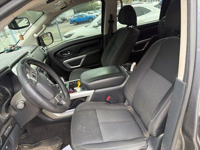 2017 Nissan Titan SV