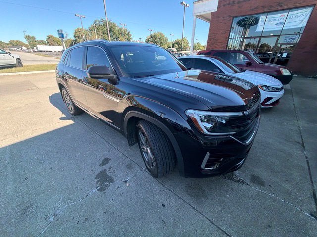 2024 Volkswagen Atlas Cross Sport 2.0T SEL R-Line