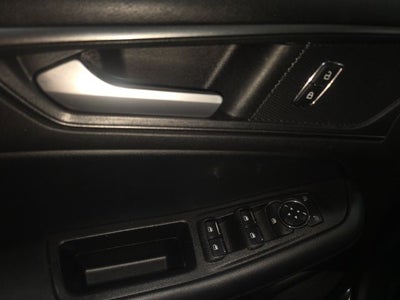 2020 Ford Edge SE