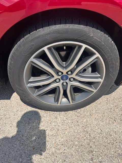 2019 Ford Edge Titanium