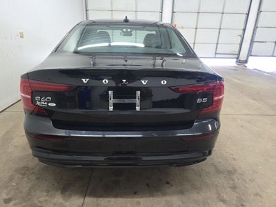 2024 Volvo S60 B5 Core Dark Theme