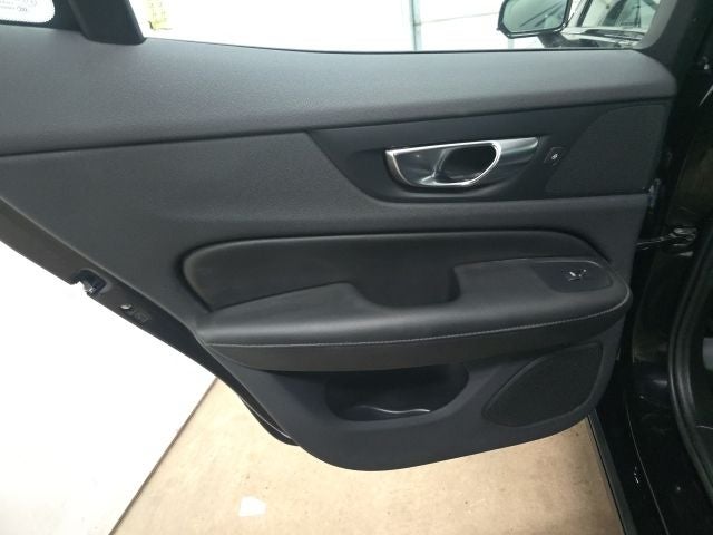 2024 Volvo S60 B5 Core Dark Theme