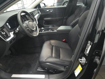 2024 Volvo S60 B5 Core Dark Theme