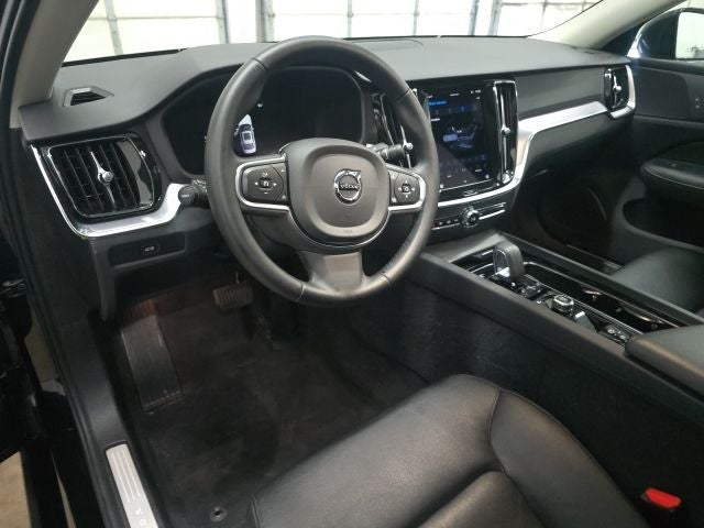 2024 Volvo S60 B5 Core Dark Theme