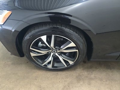 2024 Volvo S60 B5 Core Dark Theme