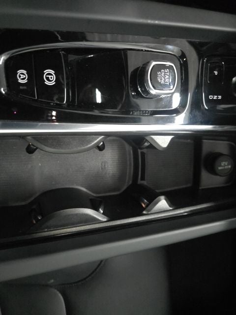 2024 Volvo S60 B5 Core Dark Theme