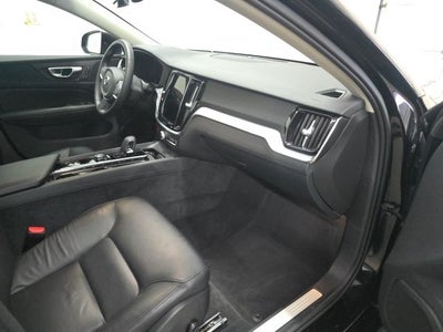 2024 Volvo S60 B5 Core Dark Theme