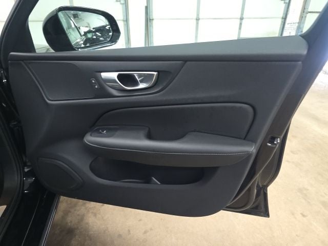 2024 Volvo S60 B5 Core Dark Theme