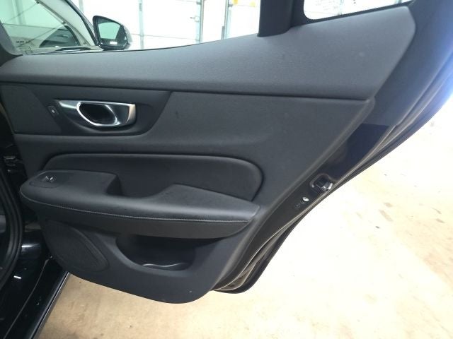 2024 Volvo S60 B5 Core Dark Theme