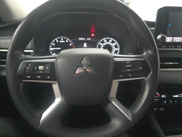 2022 Mitsubishi Outlander ES